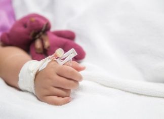 La madre de la niña intoxicada con cocaína quedó libre