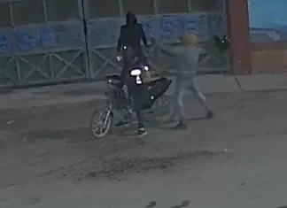 Jáchal: Dos delincuentes golpearon brutalmente a un vecino para robarle la moto
