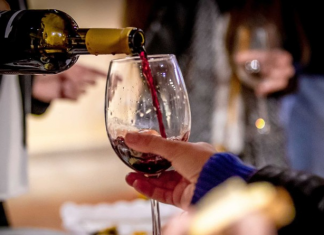 Este viernes se celebra la Noche de las Vinotecas 2025