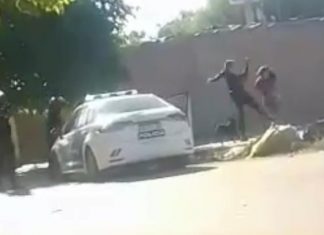 Chimbas: grabaron a un policía golpeando a una mujer