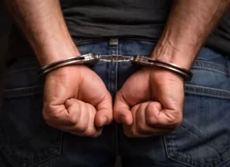 Condenaron a un hombre por enviar mensajes con amenazas extremadamente violentas