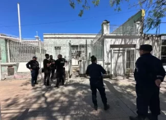 Detuvieron a 20 personas en una pelea entre vecinos y secuestraron un arma