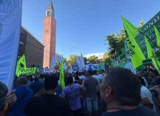 Una multitud participó de la marcha contra la reforma laboral en San Juan