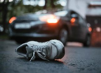 Chimbas: atraparon a un ladrón que olvidó una zapatilla en la escena del crimen