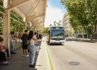 Choferes de colectivo reclaman por el fin del horario de verano