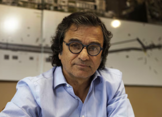 Echaron a un funcionario nacional por no declarar departamentos y sociedades en EEUU