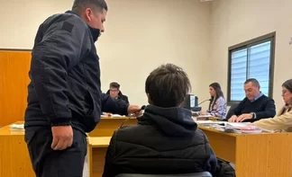 Sigue internada la mujer embarazada que fue empujada por las escaleras en Rawson