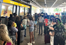 Flybondi sigue suspendiendo vuelos y trabaja con un solo avión operativo