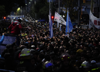 Una multitud se acercó a despedir al Indio Solari