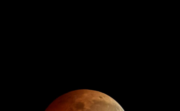 Impactante eclipse lunar parcial