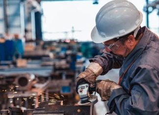 En el último año se perdieron más de 100.000 puestos de trabajo registrado
