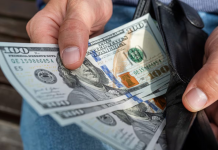 El dólar oficial subió $20 en agosto y cerró a $1.530